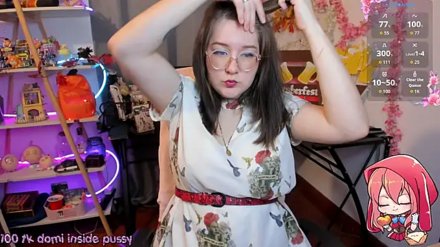 Snapshot of HunnyyLove chatting on 09-26-25, 04:14 HunnyyLove online show from 09-26-25, 04:14