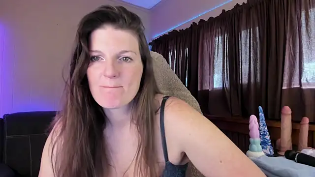 Kelly Carolina online show from 11-08-25, 01:14