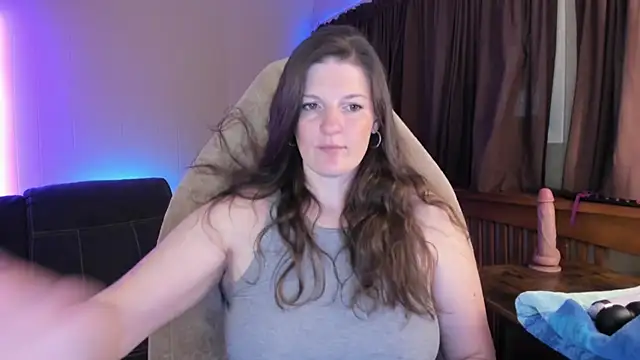 Snapshot of Kelly_Carolina chatting on 09-28-25, 12:12 Kelly Carolina online show from 09-28-25, 12:12