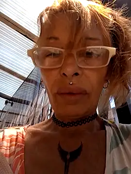 FrozenWaffle online show from 11-25-25, 03:23