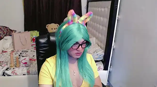 Snapshot of Goddess_Sarah chatting on 12-31-24, 01:41 Goddess Sarah online show from 12-31-24, 01:41