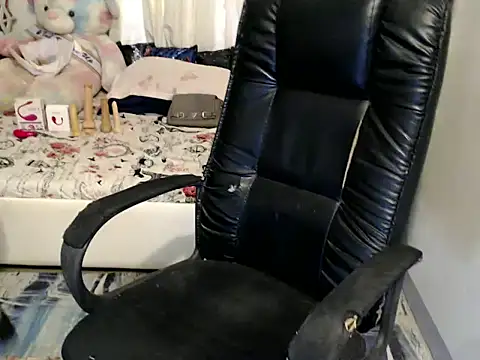 Goddess Sarah online show from 04-24-26, 05:09