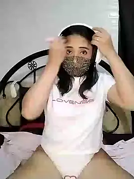 Snapshot of _Shimmerlyn_ chatting on 12-22-24, 04:59 Shimmerlyn online show from 12-22-24, 04:59