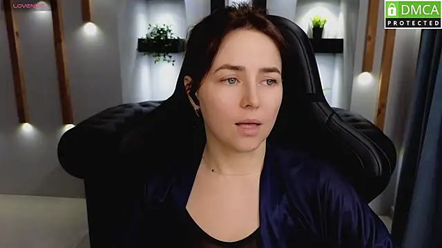 Snapshot of Mira_Mermayd chatting on 03-21-25, 11:44 Mira Mermayd online show from 03-21-25, 11:44