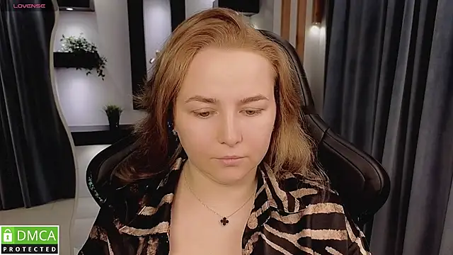 Snapshot of Mira_Mermayd chatting on 11-23-25, 01:26 Mira Mermayd online show from 11-23-25, 01:26