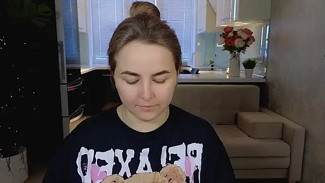 Mira Mermayd online show from 03-20-26, 01:17