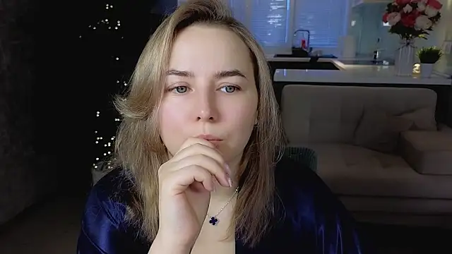 Mira Mermayd online show from 03-06-26, 01:11