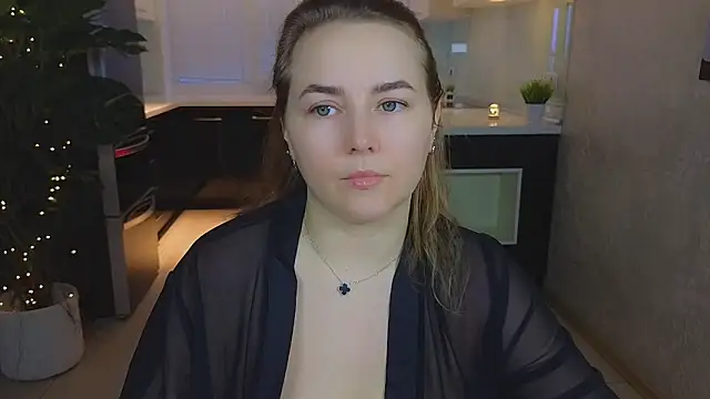 Snapshot of Mira_Mermayd chatting on 02-10-26, 10:25 Mira Mermayd online show from 02-10-26, 10:25