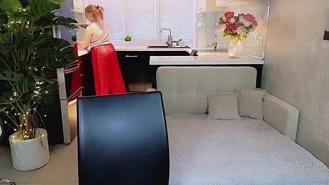 Snapshot of Mira_Mermayd chatting on 02-25-26, 01:28 Mira Mermayd online show from 02-25-26, 01:28