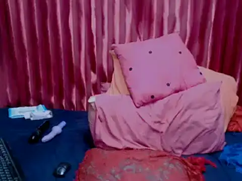 Snapshot of indian_glitter chatting on 02-20-26, 07:27 indian glitter online show from 02-20-26, 07:27