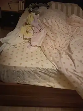 Snapshot of SkyMagKing chatting on 11-08-25, 01:14 SkyMagKing online show from 11-08-25, 01:14