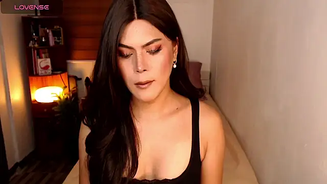 SweetieZeveey  online show from 06-27-26, 10:49