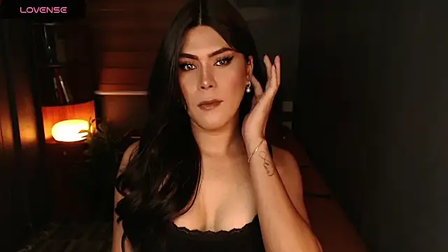 SweetieZeveey  online show from 03-21-26, 12:01