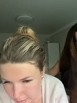 AngelMiaM online show from 05-21-26, 04:37