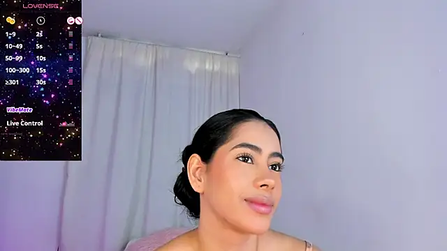 Snapshot of VioletaSotter chatting on 05-15-26, 12:36 VioletaSotter online show from 05-15-26, 12:36