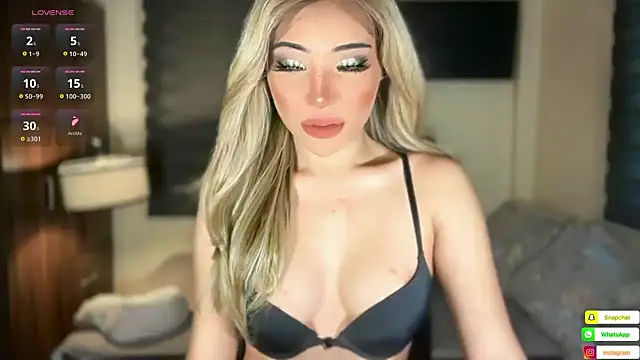 Snapshot of bella_maxwel chatting on 05-01-26, 04:06 bella maxwel online show from 05-01-26, 04:06