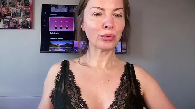 RachellAmazing online show from 05-10-26, 06:17