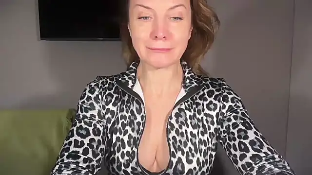 RachellAmazing online show from 12-04-25, 01:43