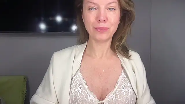 RachellAmazing online show from 10-11-25, 05:19