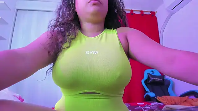 Lunastar02 online show from 11-28-25, 02:17