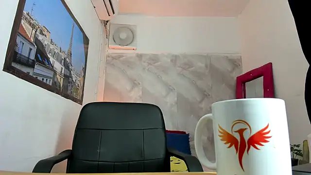 Lunastar02 online show from 03-26-26, 02:04