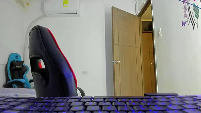 Lunastar02 online show from 02-20-26, 01:35