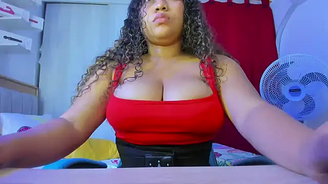 Lunastar02 online show from 12-01-25, 08:42