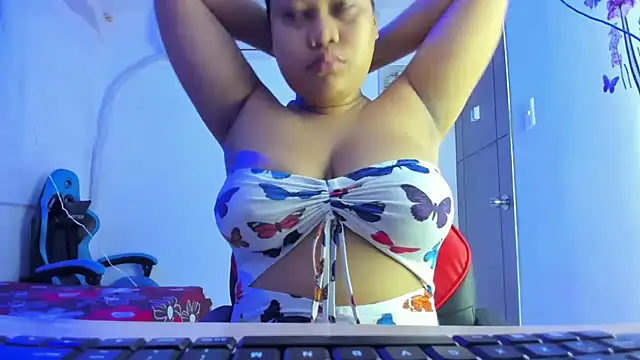 Lunastar02 online show from 02-05-26, 07:21