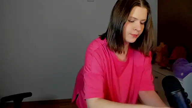 Snapshot of TinniAngel chatting on 03-05-25, 06:23 TinniAngel online show from 03-05-25, 06:23