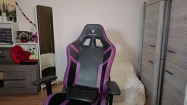 TinniAngel online show from 02-03-26, 06:13