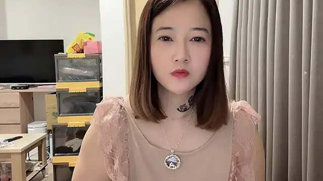 Snapshot of Tw_Angellovers chatting on 03-22-25, 05:20 Tw Angellovers online show from 03-22-25, 05:20