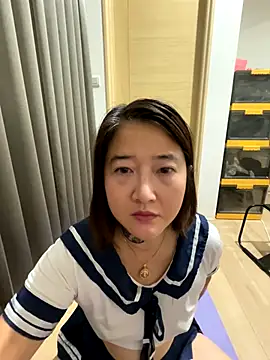 Snapshot of Tw_Angellovers chatting on 11-07-25, 02:32 Tw Angellovers online show from 11-07-25, 02:32