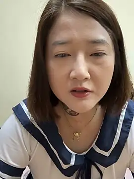 Snapshot of Tw_Angellovers chatting on 09-17-25, 01:46 Tw Angellovers online show from 09-17-25, 01:46