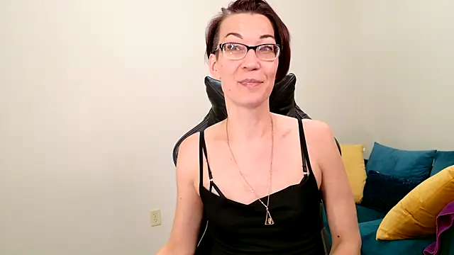 EveEnigma online show from 02-25-25, 05:08