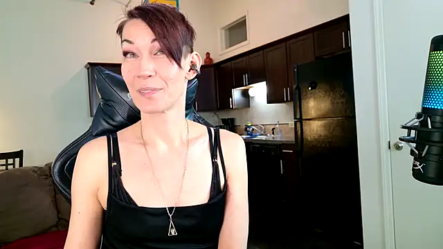 EveEnigma online show from 03-22-25, 01:08