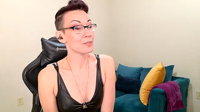 EveEnigma online show from 02-20-25, 05:30