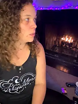 AuroraSummers online show from 10-10-25, 04:35