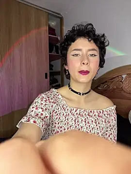 bellaa-w online show from 10-31-25, 02:02