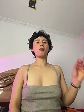 bellaa-w online show from 10-28-25, 01:10