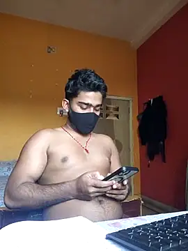 Snapshot of Love_birdss chatting on 03-18-25, 08:50 Love birdss online show from 03-18-25, 08:50