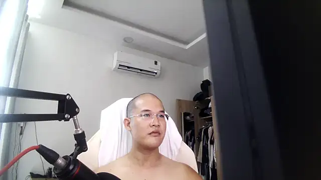 Snapshot of luckyjackie25 chatting on 09-28-25, 03:46 luckyjackie25 online show from 09-28-25, 03:46