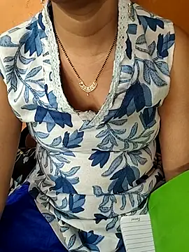 Snapshot of Diya_143 chatting on 06-10-26, 05:08 Diya 143 online show from 06-10-26, 05:08