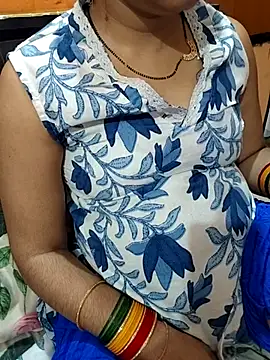 Snapshot of Diya_143 chatting on 06-29-26, 02:06 Diya 143 online show from 06-29-26, 02:06