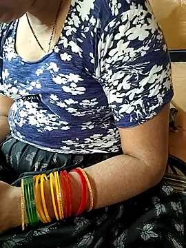 Snapshot of Diya_143 chatting on 06-28-26, 05:25 Diya 143 online show from 06-28-26, 05:25
