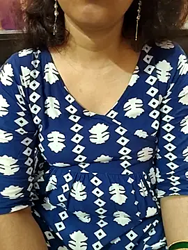 Snapshot of Diya_143 chatting on 05-13-26, 06:20 Diya 143 online show from 05-13-26, 06:20