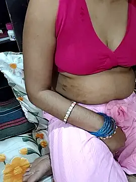Snapshot of Diya_143 chatting on 05-31-26, 06:02 Diya 143 online show from 05-31-26, 06:02