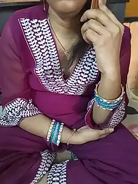 Snapshot of Diya_143 chatting on 06-22-26, 05:37 Diya 143 online show from 06-22-26, 05:37