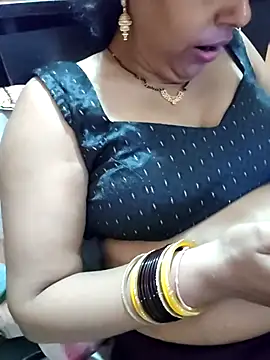 Snapshot of Diya_143 chatting on 07-21-26, 05:36 Diya 143 online show from 07-21-26, 05:36