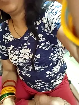 Snapshot of Diya_143 chatting on 05-16-26, 08:02 Diya 143 online show from 05-16-26, 08:02