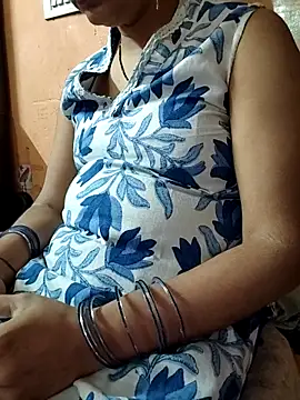 Snapshot of Diya_143 chatting on 06-14-26, 05:52 Diya 143 online show from 06-14-26, 05:52